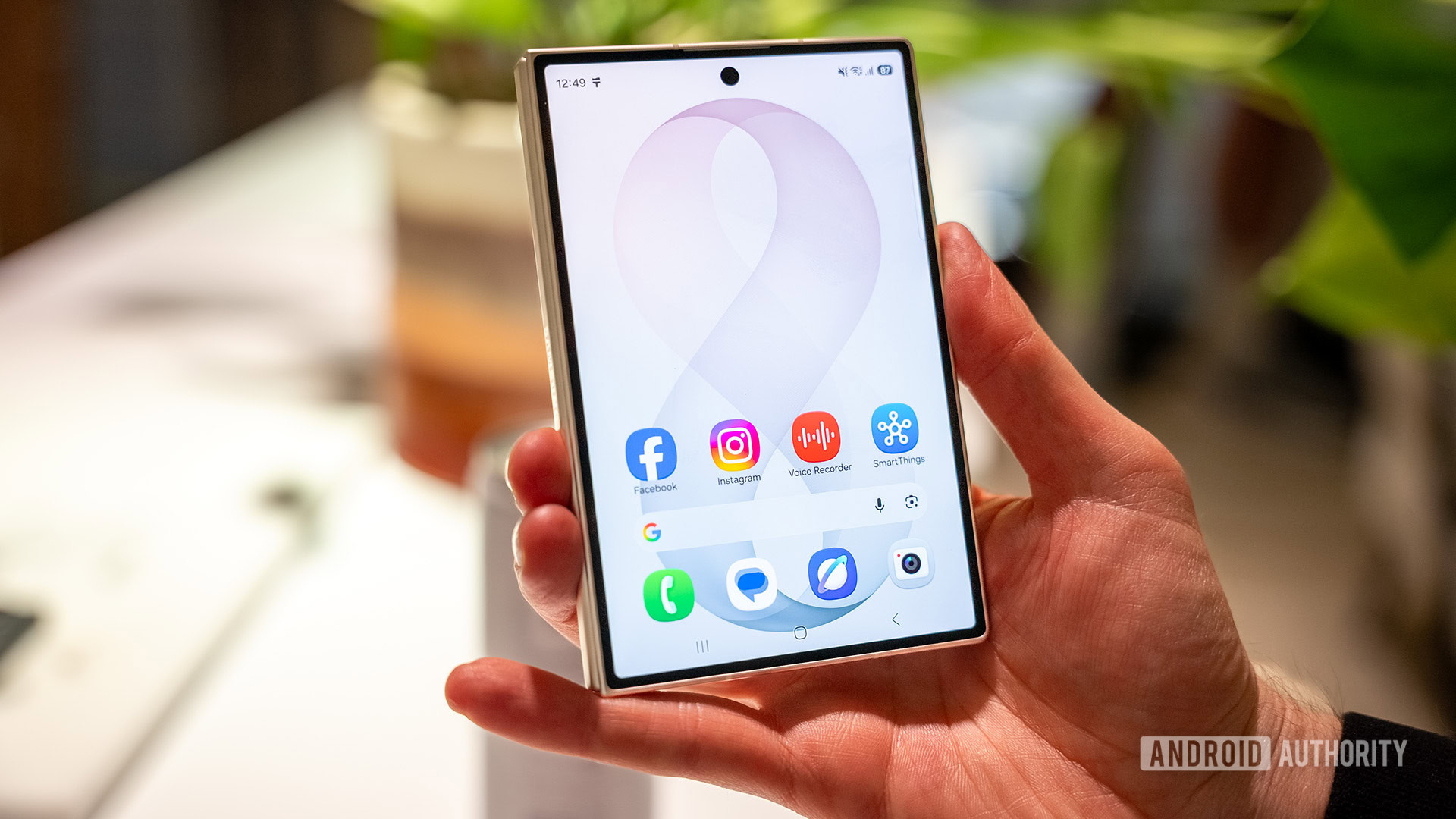Galaxy Z Fold 8. in hand display on