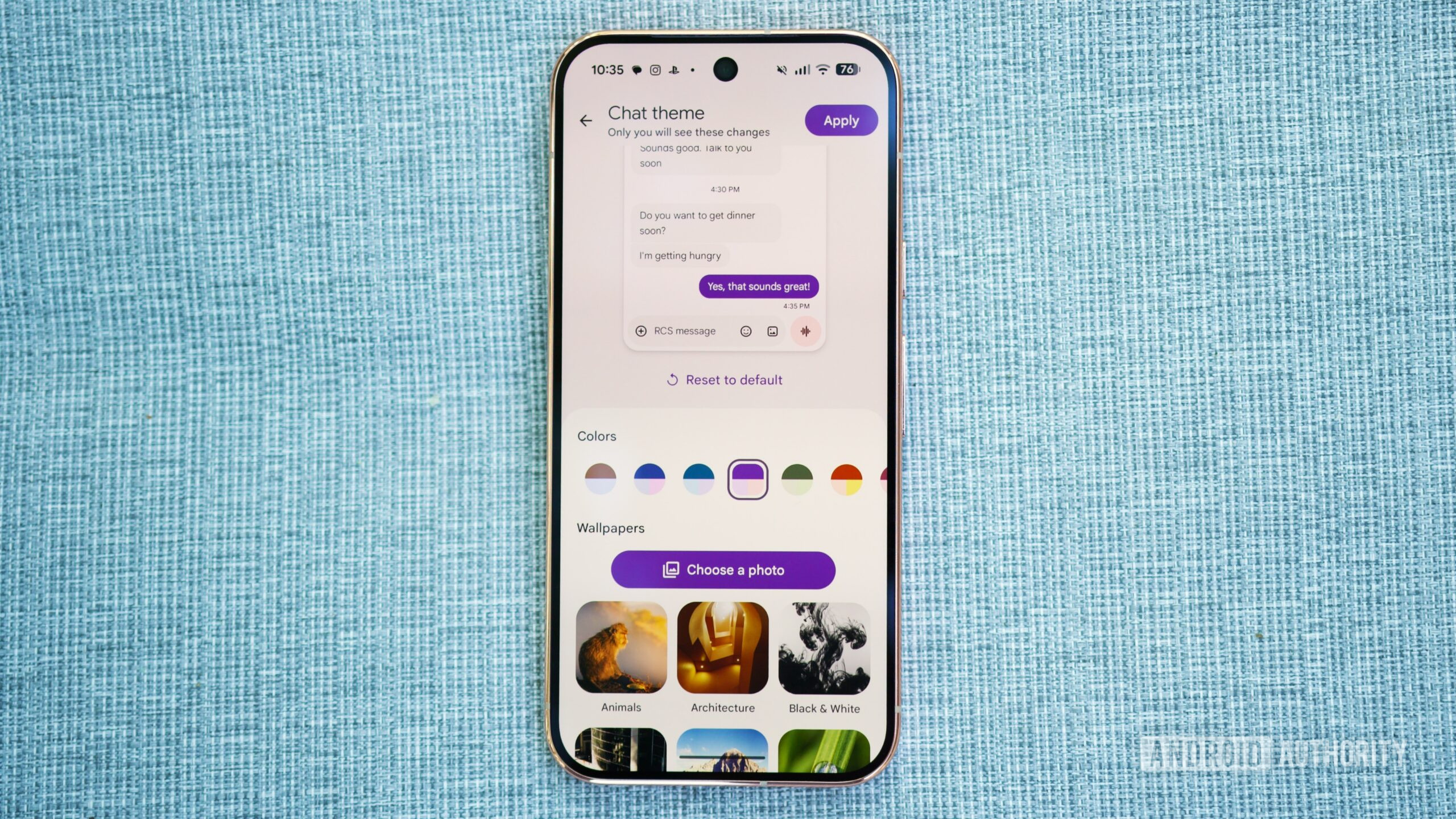 Customization options in Google Messages.